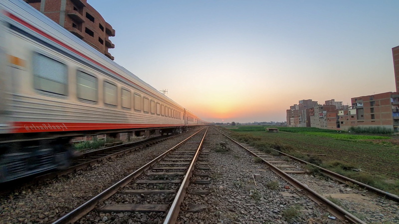 ERTY, track, Samsung S10+ photo, sun set, Egypt, railroad, Train 921, sun, train, locomotive, rail, curved road, elsa3dany1, Alexandria Train, ERTY-FTW
