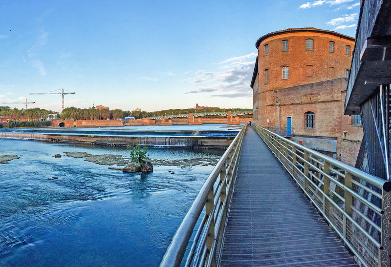 day, view, its, building, incidental people, blue, built structure, water, 5K, park, mode of transportation, France, connection, city view, cloud - sky