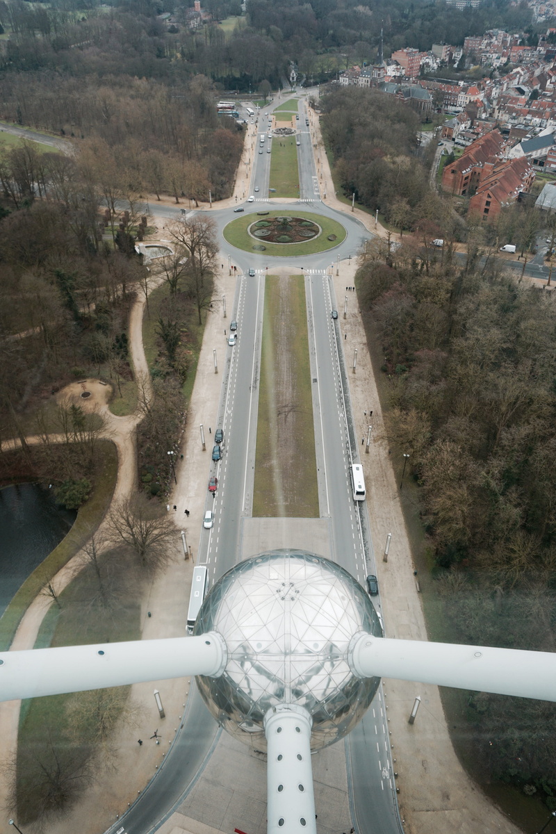 worlds fair, transportation, water, andré waterkeyn, tree, brussels, plant, built structure, building exterior, travel destinations, car, atomium, 5K
