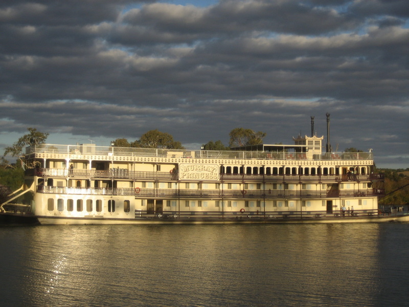 architecture, day, ship, steamboat, no people, overcast, outdoors, building exterior, motorboat, river, travel, motor, 1080P, city, government, tourist