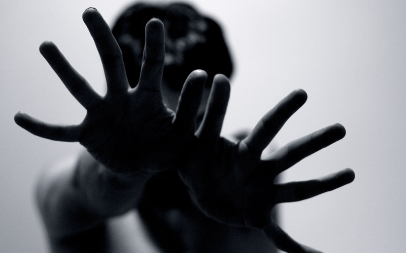 human body part, shadow, mystery, horror, hand, showing, caucasian Ethnicity, women, close-up, people, hands, body part, 1080P, emotion, aggression