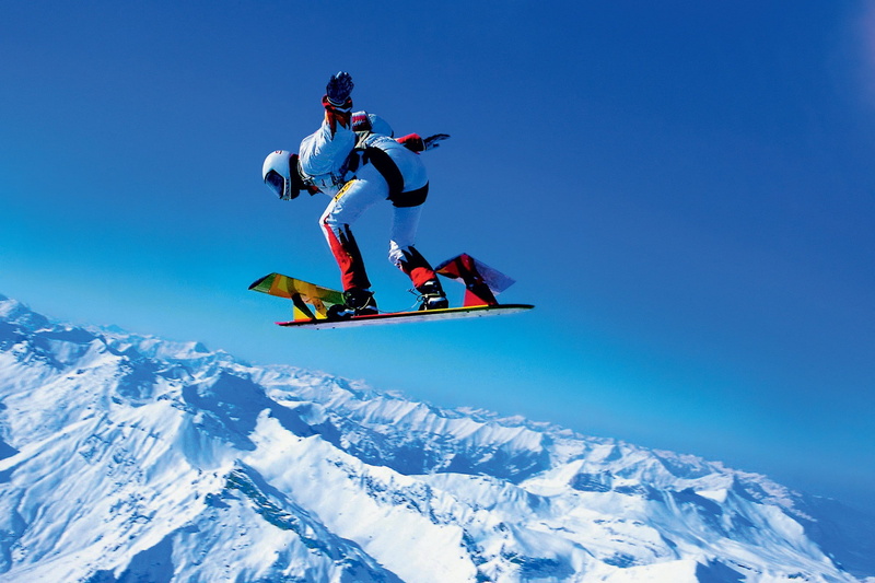 container, sky, 1080P, helmet, extreme sports, parachuting, white, parasailing, riding, mountain, man, snow, parachutists, snowboard, winter, suit, black