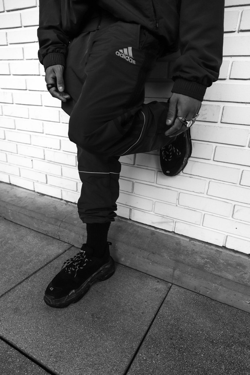 canon 6d mark ii, street, strasbourg, balenciaga, dorian hurst, canon france, canon, day, tiled floor, low section, human foot, side view, dorianhrst, yeezy