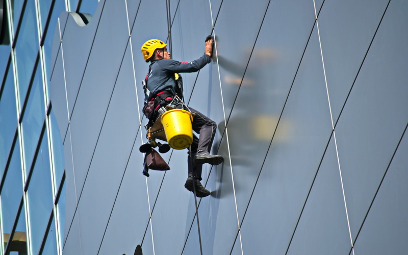 cleaning, risk, safety harness, glass, rope, nature, building, facade, helmet, detergent, worker, service, 4K, headset, sky, clean, sign, wash, headwear