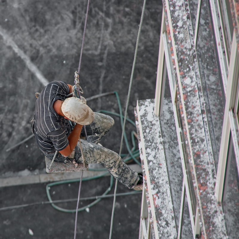 climber, selective focus, strength, metal, industrial, builder, one, outdoors, construction, work, focus on foreground, safety, man, 1080P, wall, high