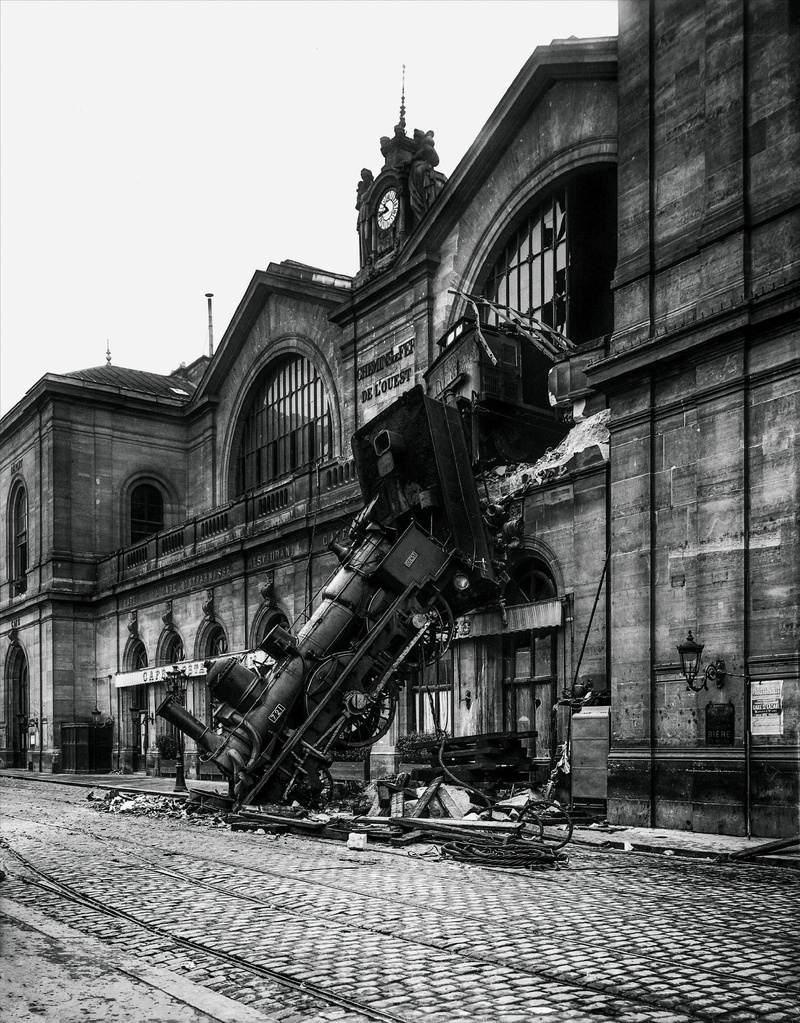 architecture, train station, train, portrait display, clocks, building, steam locomotive, old photos, railway, crash, monochrome, accidents, wreck, 2K