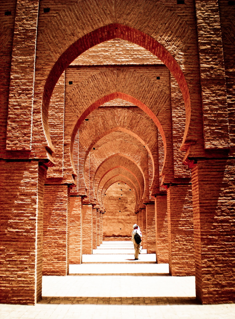 architecture, brick, direction, hallway, men, day, white, religion, diminishing perspective, full length, wall, arabic, tinmel, staircase, mosque, the way forward