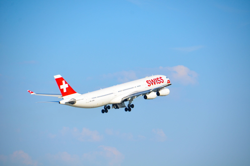 a340, copy space, mode of transportation, wing, nozzles, swiss, red, travel, vacations, zrh, zurich, transportation, motion, airplane, flight, air vehicle