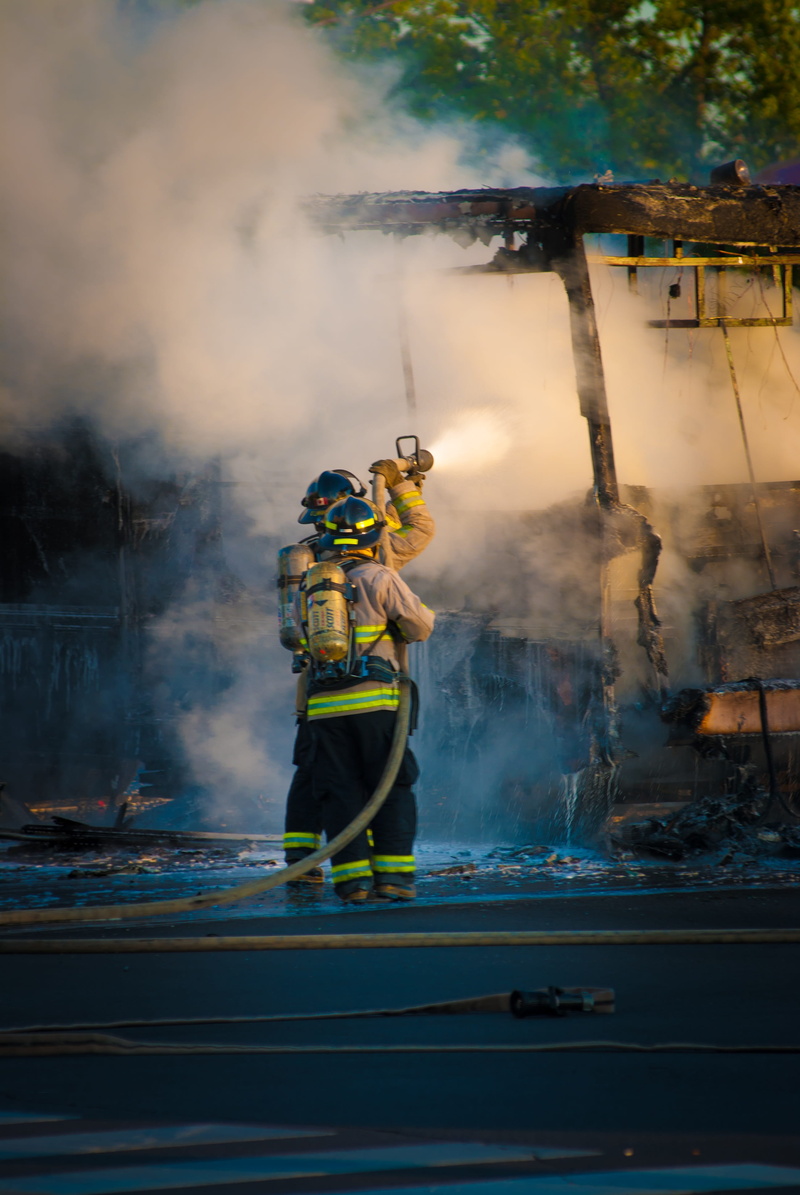 spraying, 4K, hero, fire, real people, accidents and disasters, outdoors, occupation, extinguisher, two people, clothing, holding, architecture, heat
