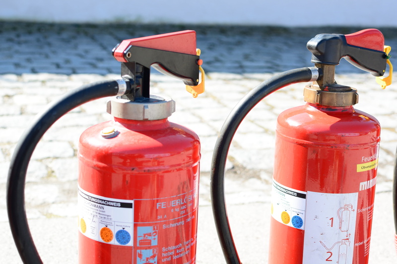 equipment, cylinder, close-up, fire extinguishing, gaudy, delete, container, transportation, two, beach, emergency, bottle, sunlight, fire extinguisher