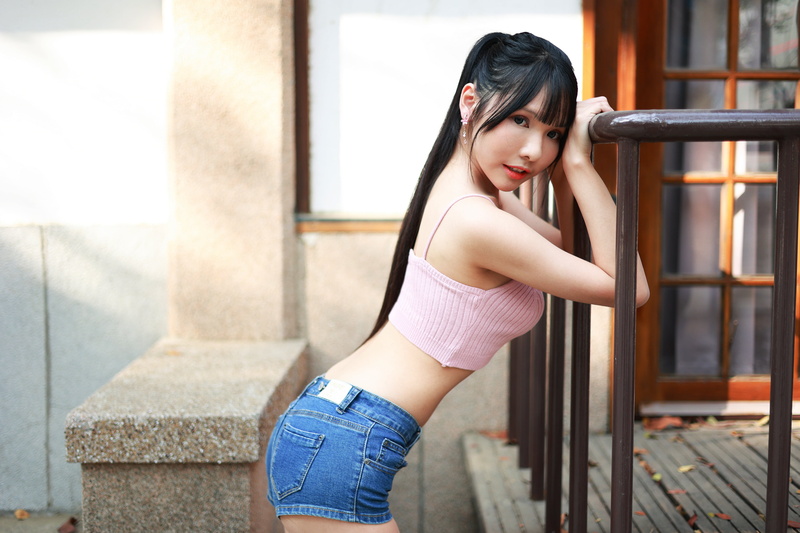 Vicky 霜, leaning, short tops, window, long hair, jean shorts, terraces, Asian, model, 4K, ponytail, women, railings, dark hair