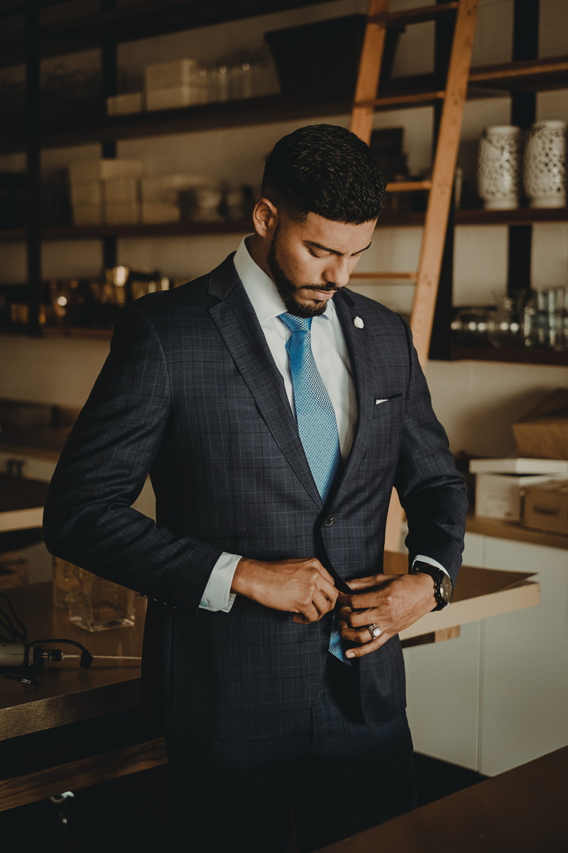 table, business, 5K, indoors, ladder, tie, males, wireless technology, standing, formalwear, brown, real people, front view, well-dressed, young men, communication