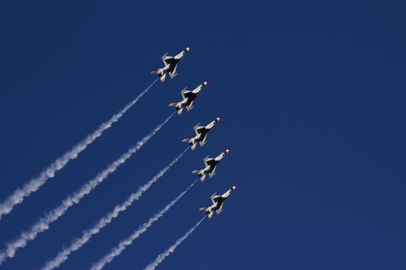 flying, fighter, 5K, low angle view, airforce, fighter plane, formation flying, f-16, military, transportation, cloud - sky, airplane, air force, motion