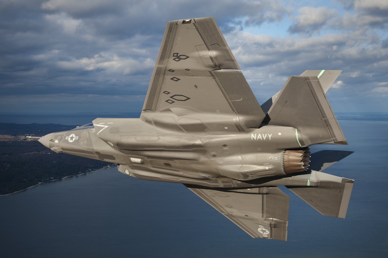 cloud - sky, military, day, bomber, outdoors, air vehicle, reflection, waterfront, mode of transportation, sea, transportation, water, Lightning II, 2K
