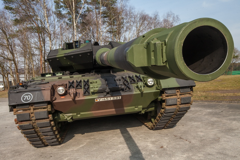 body Armor, conflict, sunlight, military Land Vehicle, transportation, Leopard 2 A7, armored Tank, weapon, security, green, field, machinery, armed Forces