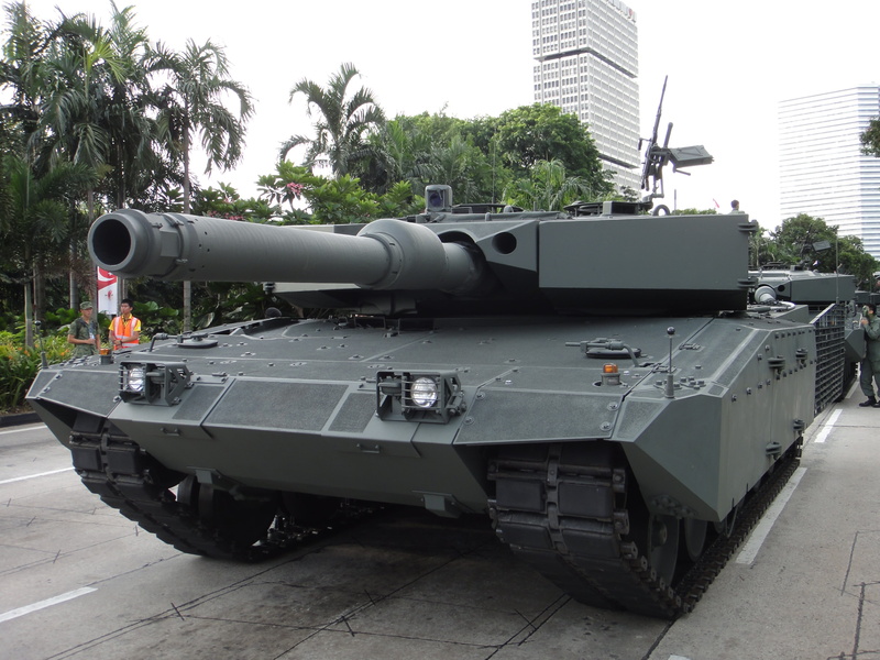 cannon, tree, day, 2K, tank, land vehicle, history, military, built structure, outdoors, fighting, building exterior, weapon, battleship, transportation