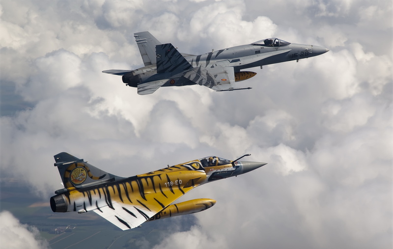 Dassault, French, Mirage, 2000, Deck, Generation, gray, The sky, Fourth, yellow, 4K, Hornet, Fighter, Multipurpose, Flight, aircrafts, Fighter-bomber