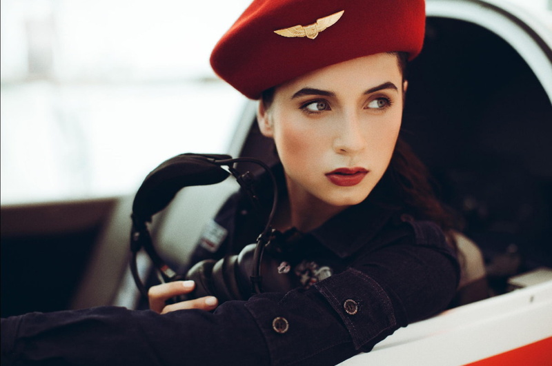 one person, military, pilot, women, young women, beautiful woman, hat, model, beauty, portrait, lifestyles, 720P, day, mode of transportation, real people