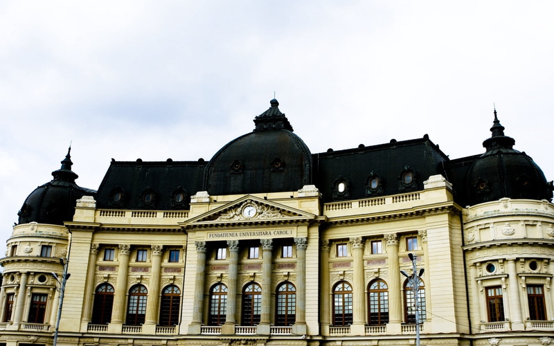 dome, famous Place, city, black, concrete, day, sky, window, spire, travel destinations, palace, old, no People, building Exterior, royal house, blue, history
