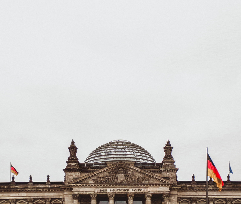 reichstag building, flag, photography, tourism, reichstag, building, built structure, building exterior, copy space, travel destinations, architecture