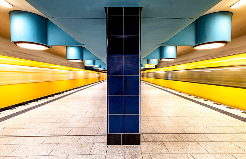 structures, rail transportation, traffic, blurred motion, subway station, railway station, mode of transportation, transport, platform, transportation