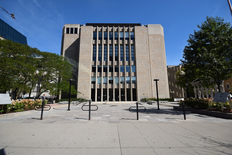downtown, sunny, built structure, sky, exterior, courthouse, tree, window, landmark, clear sky, 5K, building exterior, criminal, trial, building, architecture