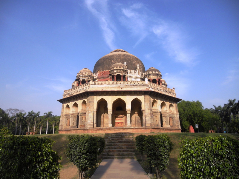 history, building exterior, architectural column, plant, no people, facade, arch, sky, day, tree, hedge, india, outdoors, dome, built structure, travel destinations