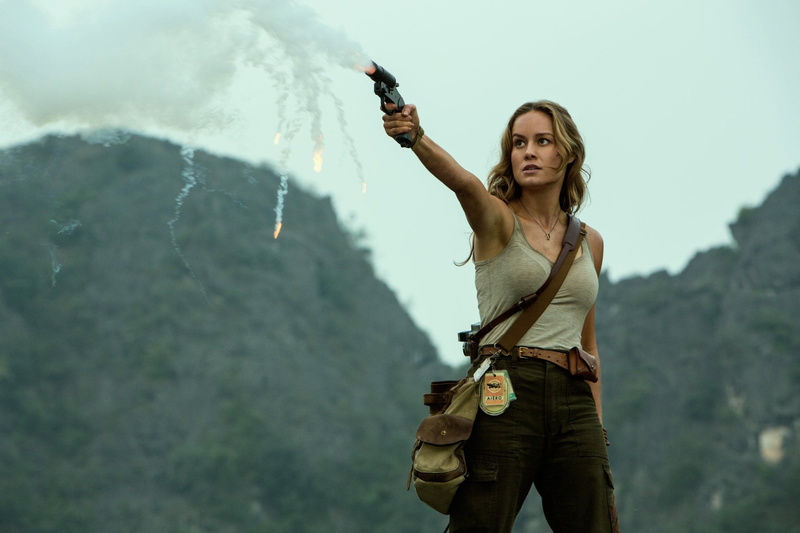 communication, casual clothing, smoke - physical structure, activity, Brie Larson, nature, Kong: Skull Island, outdoors, leisure activity, Movie, standing