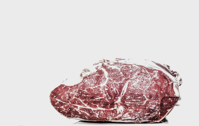 t-bone steak, red meat, grow through, white background, copy space, food and drink, indoors, no people, freshness, studio shot, fry, bloody, fillet piece