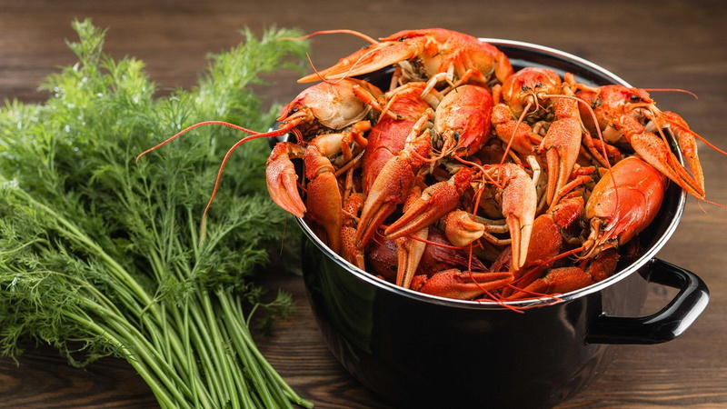 indoors, kitchen utensil, dish, shrimp, crockery, healthy eating, ready-to-eat, seafood boil, close-up, high angle view, table, 1080P, seafood, food, still life