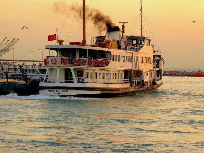 incidental people, sky, architecture, sea, cruise ship, Turkey, sunset, vehicle, waterfront, travel, craft, nature, fishing industry, water, Istanbul, 720P