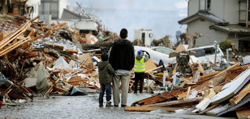 transportation, people, working, rear view, architecture, incidental people, occupation, 1080P, standing, real people, outdoors, business, earthquakes