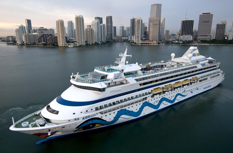 nautical vessel, cruise ship, river, water, AIDA, financial district, tall - high, harbor, yacht, building, 1080P, outdoors, urban skyline, built structure