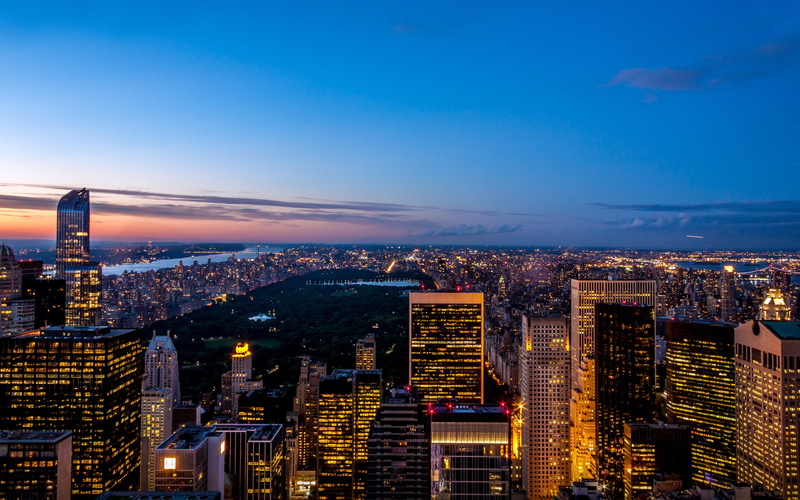 skyline, centralpark, high angle view, building exterior, city life, sky, long‑exposure, urban skyline, city, nature, outdoors, skyscraper, cityscape, crowd