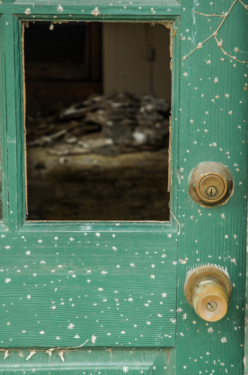 doorway, no people, focus on foreground, outdoors, 4K, nostalgia, rusty, wooden, rustic door, country, vintage, safety, lock, broken, Door, architecture