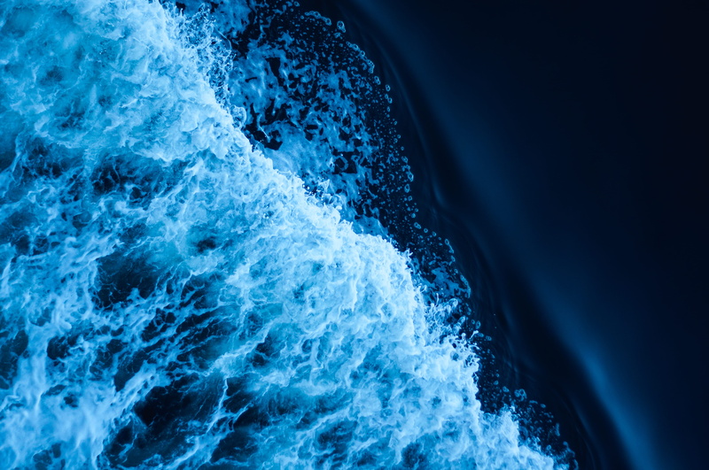 splashing, wave, ocean, no people, blue, colored background, refreshment, sea, food and drink, water, waves, close-up, 4K, night, indoors, bubble, speed
