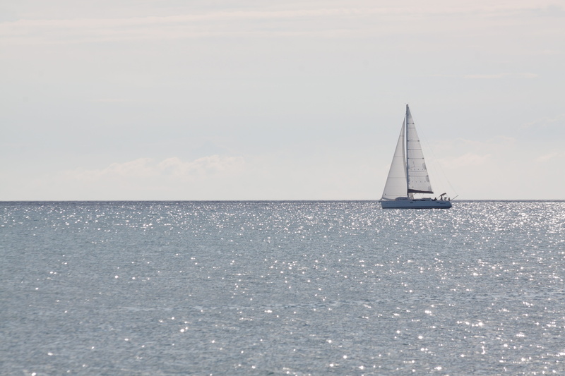 summer, yachting, yacht, idyllic, tranquil scene, horizon, leisure, sailing ship, 4K, sail, boat, middle, sailing, outdoors, holiday, travel, landscape