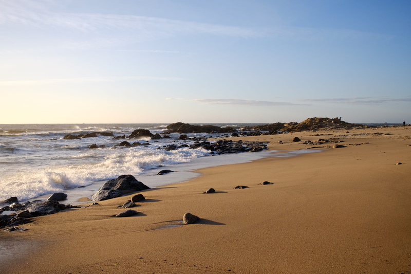 non-urban scene, landscape, nature, water, outdoors, tranquil scene, rocks, motion, tranquility, horizon over water, no people, sky, beauty in nature, waves