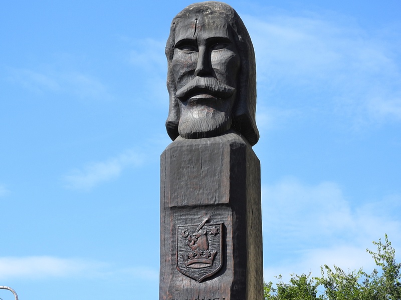 cloud - sky, low angle view, statue, ancient civilization, no people, human representation, day, nature, carving, wood memorial, craft, ancient, representation