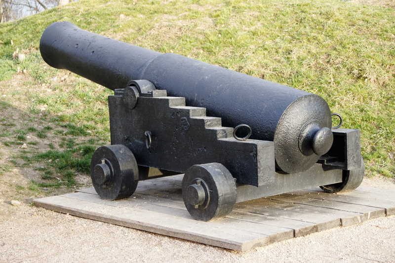 land, outdoors, wheel, nature, metal, day, cannon, weapon, 19th century, weapons, no people, the past, the crimean war, 1854, protection, 5K, conflict