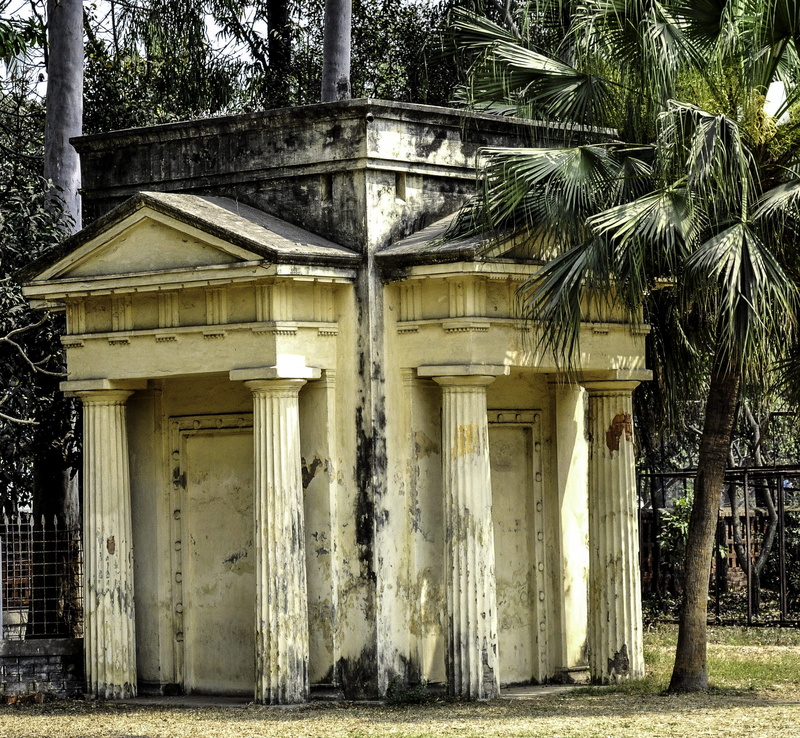 mausoleum, trunk, Greek, architecture, built structure, no People, old, old-fashioned, outdoors, architecture And Buildings, plant, architectural Column