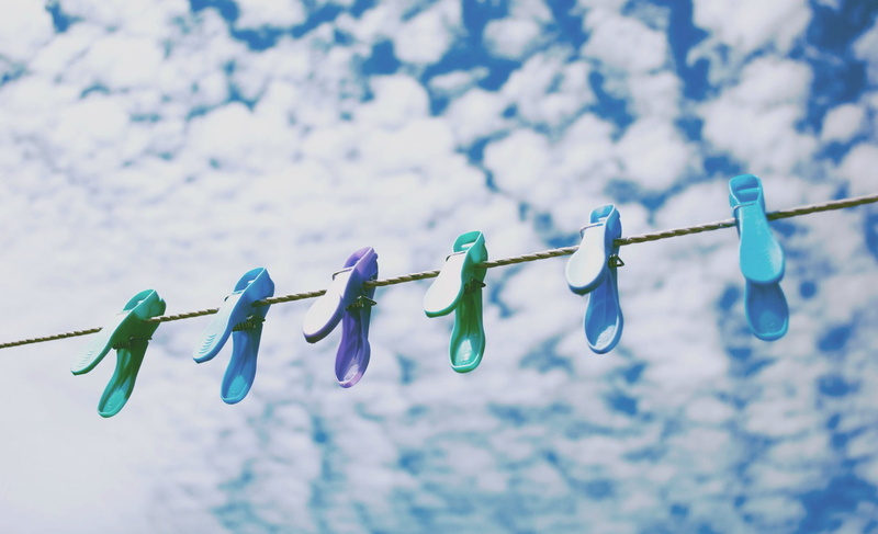multi colored, in a row, close-up, day, 1080P, sky, side by side, nature, large group of objects, rope, purple, selective focus, no people, hanging, outdoors