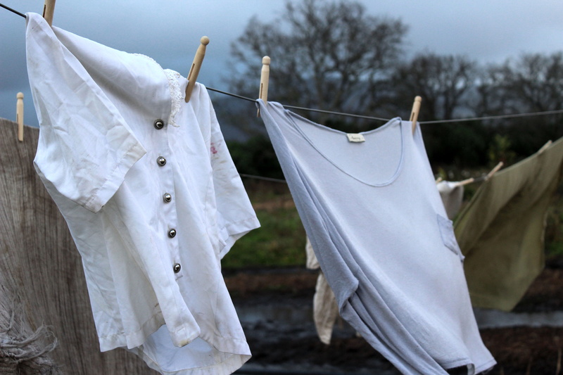 Washing, no people, laundry, cleaning, clothing, old-fashioned, hang, 5K, aged, small group of objects, sheet, rain, linen, chores, nature, line, Clothes