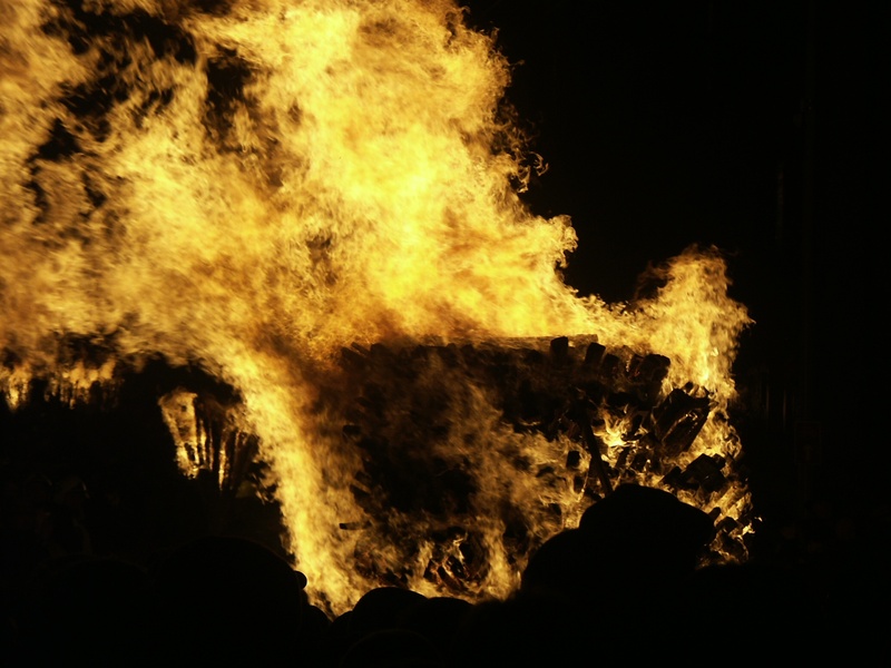 glowing, black color, warning sign, heat - temperature, night, black background, 1080P, nature, orange color, motion, fire, funeral pyre, liestal, outdoors