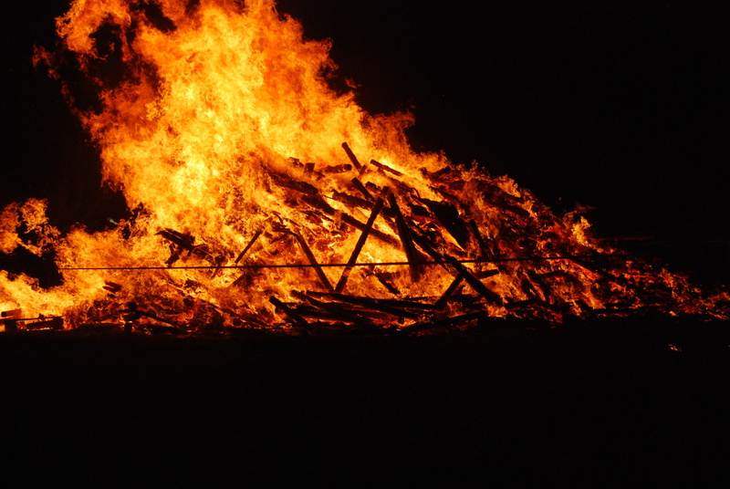 heat - temperature, glowing, heat, bonfire, sign, outdoors, environment, 4K, motion, flame, fire - natural phenomenon, camping, orange color, night, burning