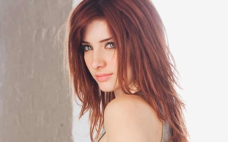 bangs, beauty, brown hair, hair, looking over shoulder, 1080P, headshot, beautiful people, indoors, face, women, hairstyle, fashion, human face, young women