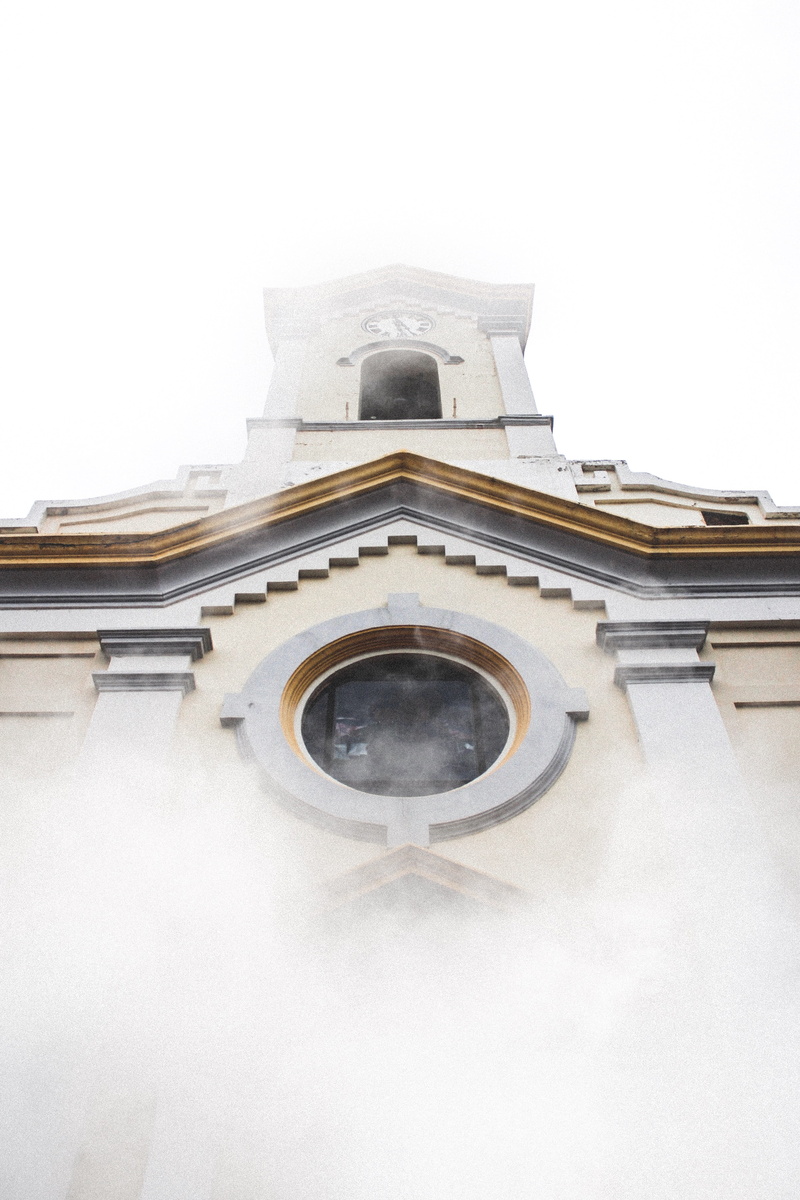 belief, blackbird, religion, history, low, skylight, sky, vulture, 4K, no people, porthole, agelaius, beige, day, bell tower, house, building, hole, built structure