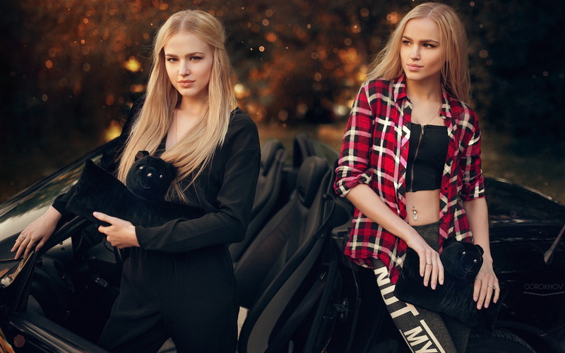 model, Ivan Gorokhov, long hair, two women, sisters, twins, Alena Emelyanova, 1080P, pierced navel, Alla Emelyanova, plaid shirt, blonde