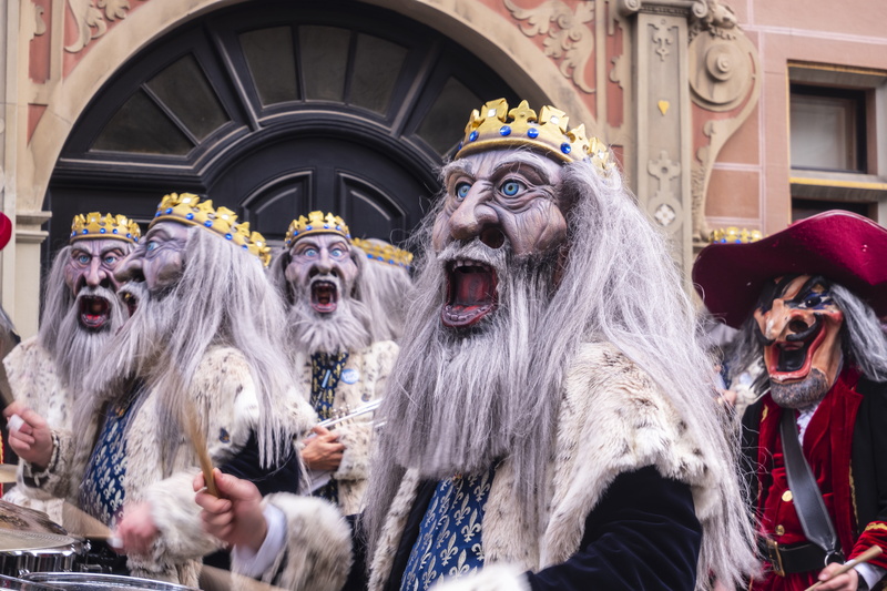 crowd, human, sculpture, mask, mammal, real people, mouth open, people, celebration, carnival, pet, black forest, 5K, built structure, animal, canine