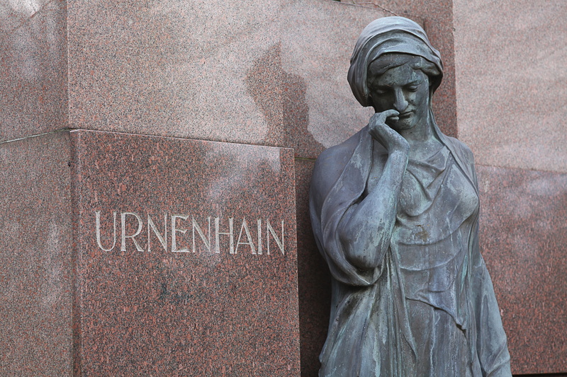 spirituality, western script, representation, cemetery, no people, art and craft, commemorate, male likeness, memorial, 5K, human representation, grave